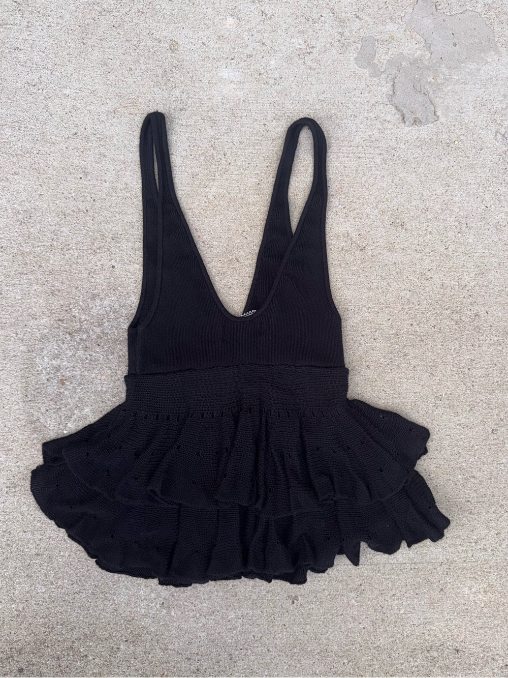 Kimchi Blue Urban Outfitters Callie Ruffle Knit Tank Top - Size M